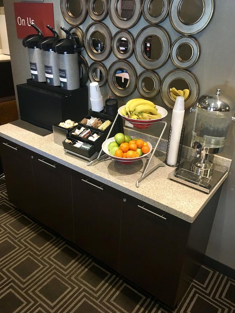 Towneplace Suites By Marriott Windsor Luaran gambar