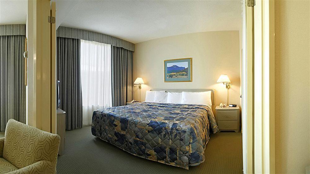 Towneplace Suites By Marriott Windsor Luaran gambar